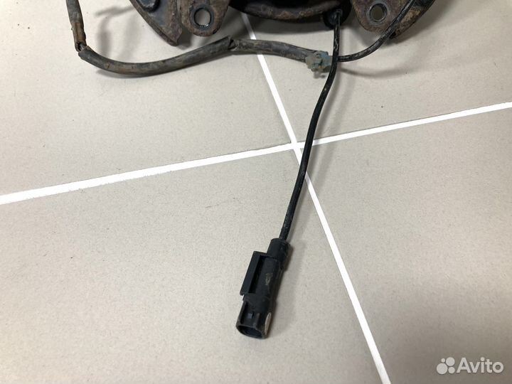 Щиток тормозной задний правый Mitsubishi Lancer 10