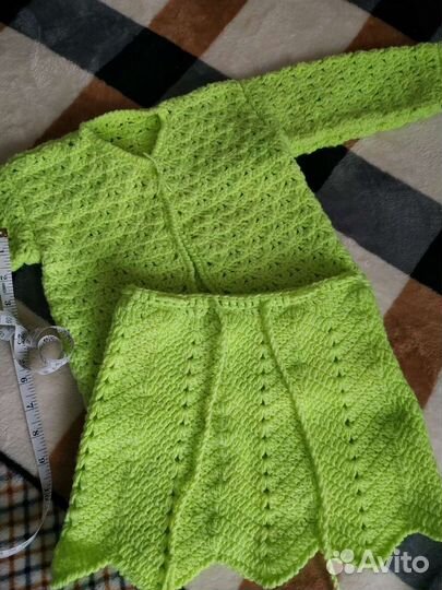 Вязаный костюм для девочки (новый)