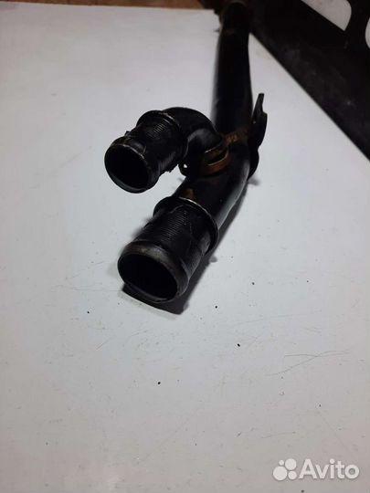 Трубка охлаждающей жидкости Renault Logan 1.4