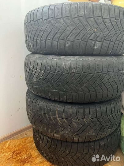 Pirelli Ice Zero FR 215/60 R16 99H