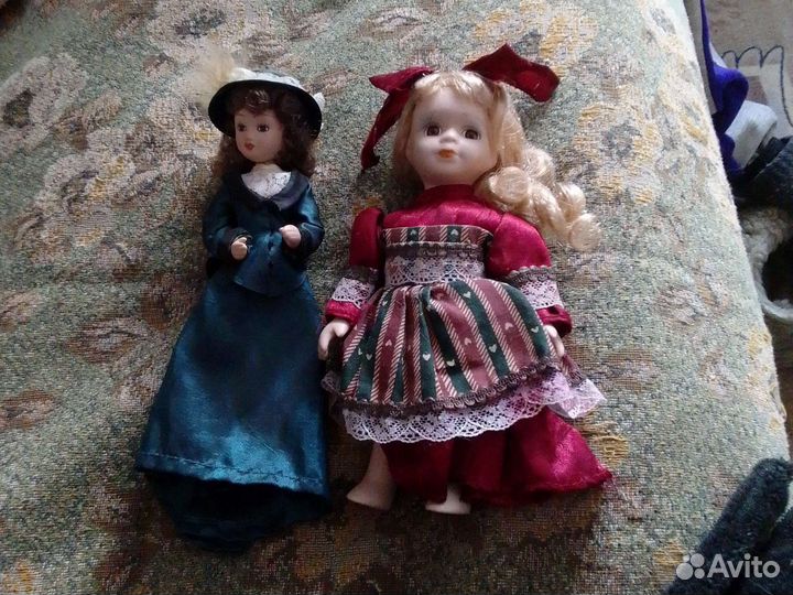 Куклы фарфоровые.2шт