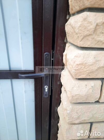 Распашные ворота с калиткой