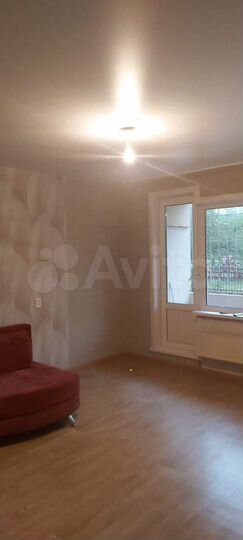 2-к. квартира, 48 м², 1/9 эт.