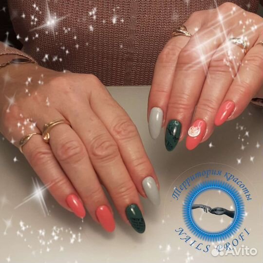 Маникюр в студии