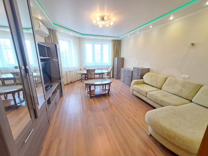 2-к. квартира, 60 м², 4/17 эт.