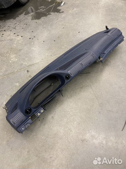 Панель bmw e38 темно синий цвет