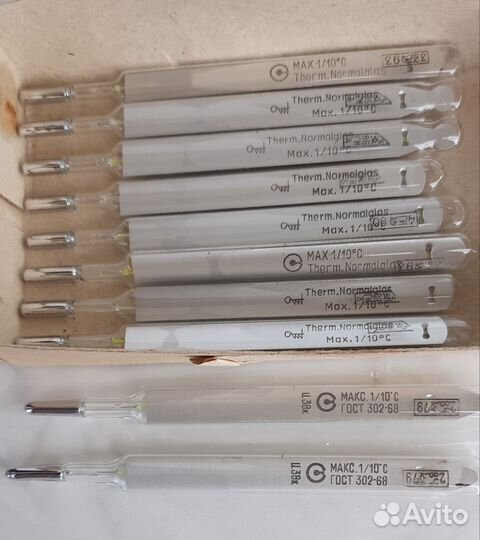 Медицинский ртутный термометр