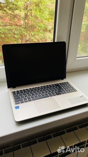 Ноутбук Asus