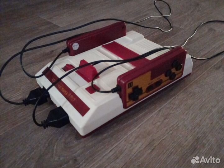 Консоль dendy работает хорошо более 200 игр