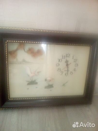 Часы электронные настенные