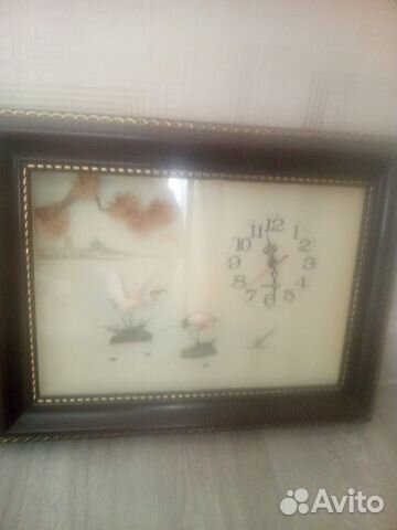 Часы электронные настенные