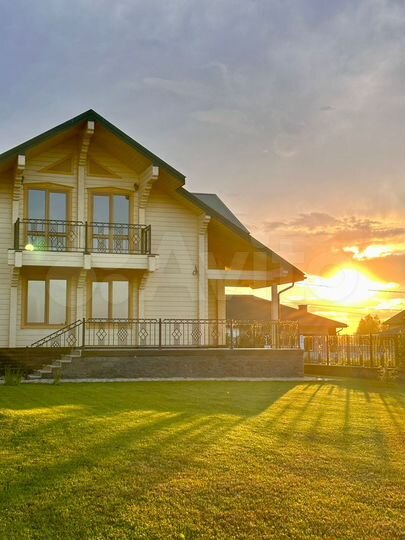 Дом 208,2 м² на участке 10 сот.