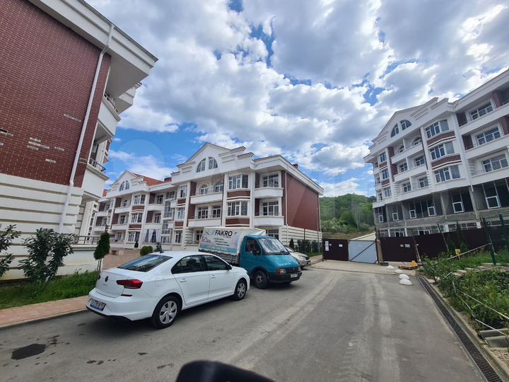 Своб. планировка, 52 м², 3/3 эт.