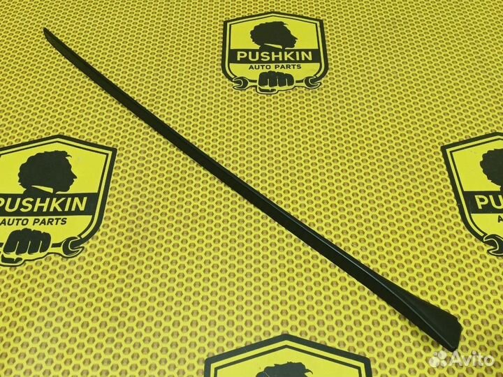 Молдинг лобового стекла Volkswagen Jetta JEM dgxa