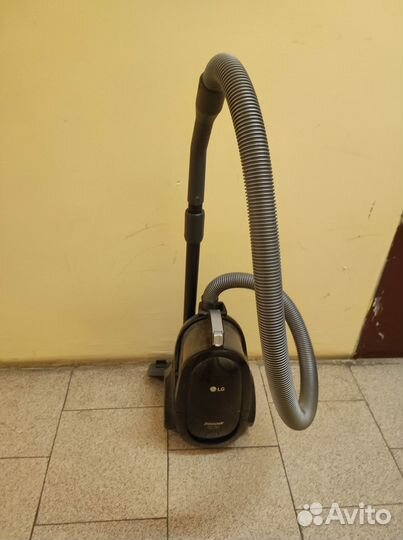 Пылесос LG VK76A02NTL