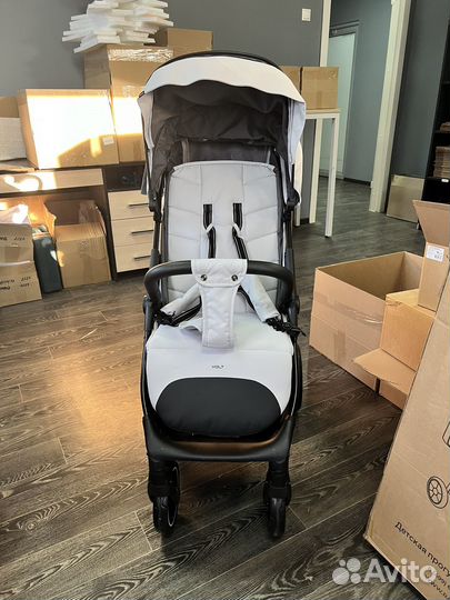 Прогулочная коляска rant volt