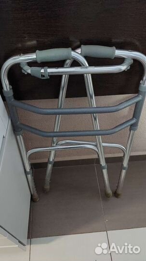 Ходунки для инвалидов