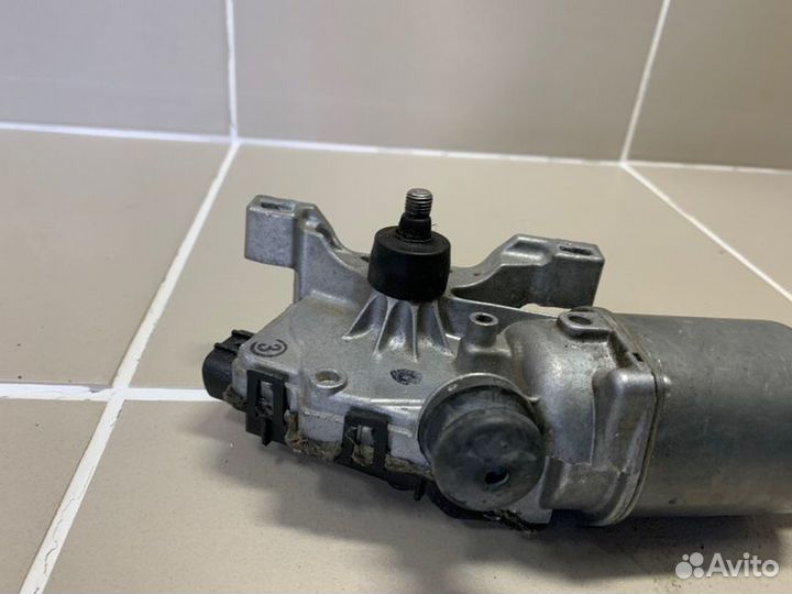 Моторчик стеклоочистителя Toyota Hilux 7 2014