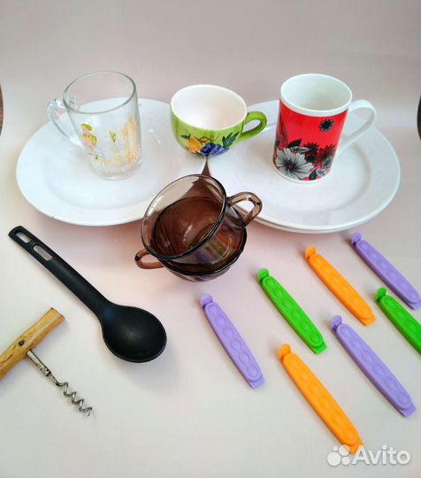 Набор посуды пакетом Чашки Тарелки Штопор Ложка