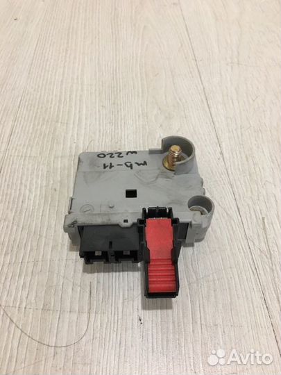 Блок предохранителей Mercedes Benz S500 W220