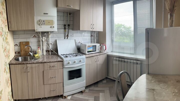 2-к. квартира, 45 м², 2/3 эт.