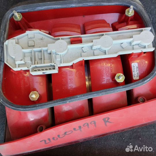 Skoda fabia задний левый правый фонарь