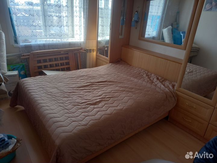 Спальный гарнитур бу