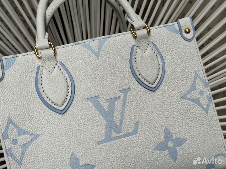 Cумка Louis Vuitton Onthego PM candy blue