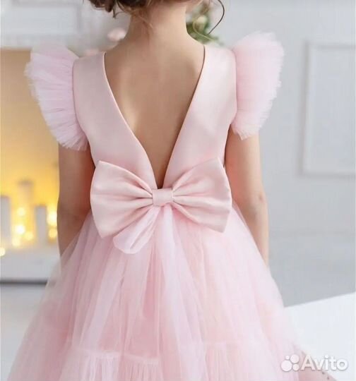 Платье шикарное