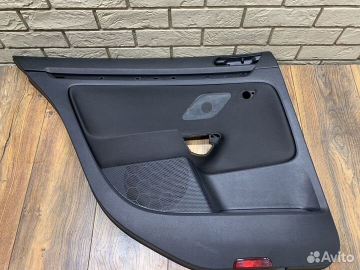 Volkswagen Jetta 5 Обшивка двери задней LH RH