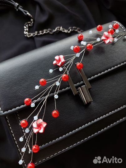 Веточка в прическу