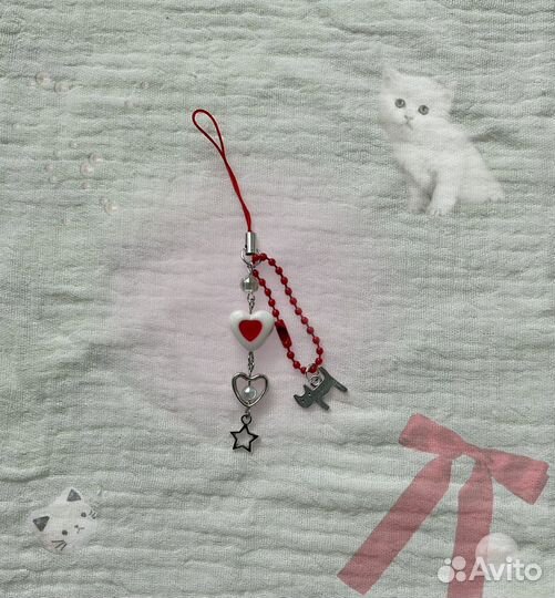 Брелок y2k на телефон с котёнком и сердечками