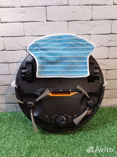 Робот-пылесос Redmond RV-R450