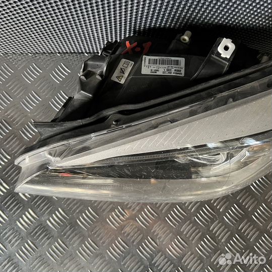 Фара левая BMW X1 E84