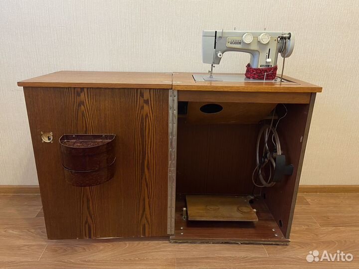 Швейная машина Чайка-III