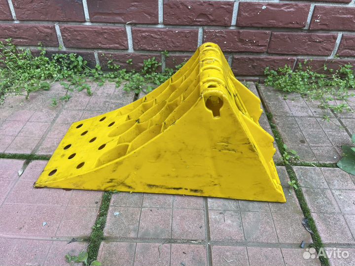 Башмак противооткатный грузовой