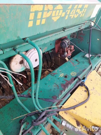 Пресс-подборщик БобруйскАгромаш ПРФ-145, 2013