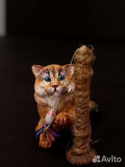 Фигурка кота