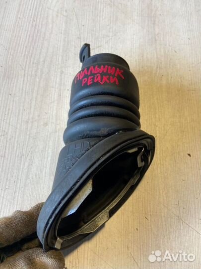 Пыльник рулевой колонки Toyota Corolla 180 1ZR-FE