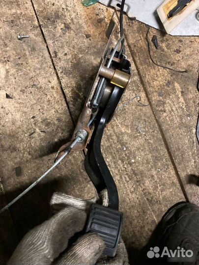 Рычаг стояночного тормоза Cadillac Escalade 3