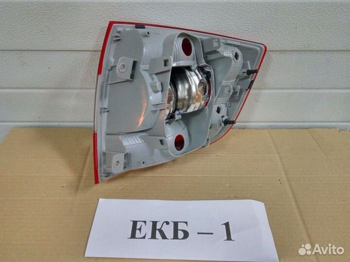 Фонарь левый Skoda Rapid 2012