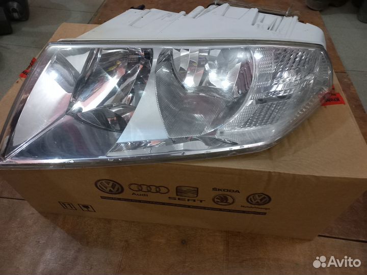 Фара левая skoda octavia a5