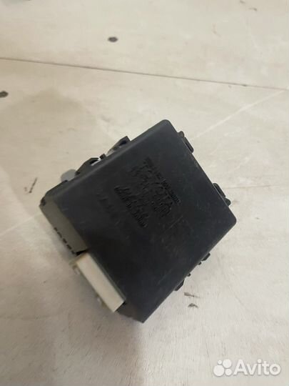 Блок управления Toyota Land Cruiser 200 2015