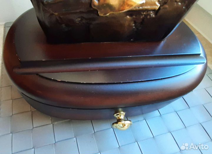 Настольный сувенир 