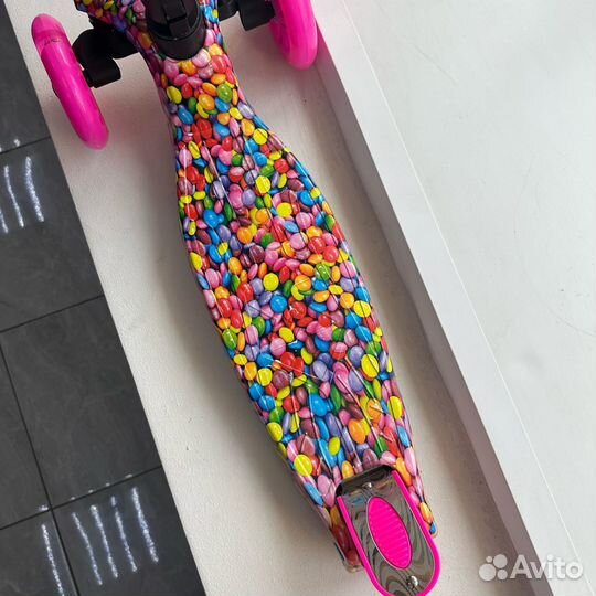 Детские самокаты со светящимися колесами