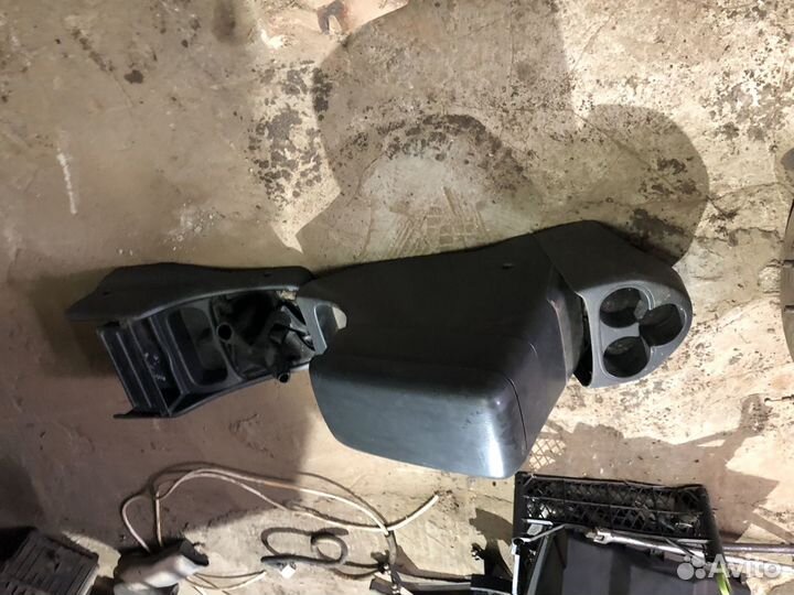 Консоль центральная подлокотник Форд Рейнджер Мазд