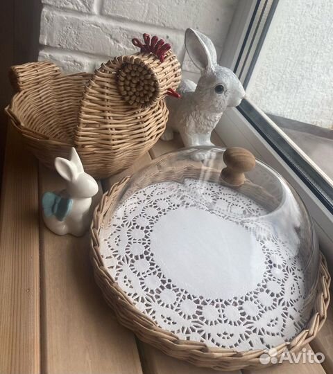 Клош стеклянный с плетенным подносом