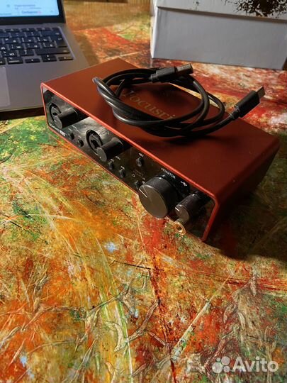 Focusrite scarlett 2i2