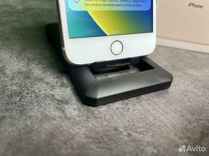 iPhone 8 Plus, 64 ГБ