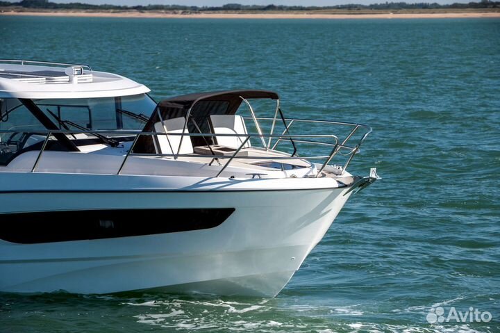 Катер Beneteau Antares 11 с Suzuki 2хDF300Apxx